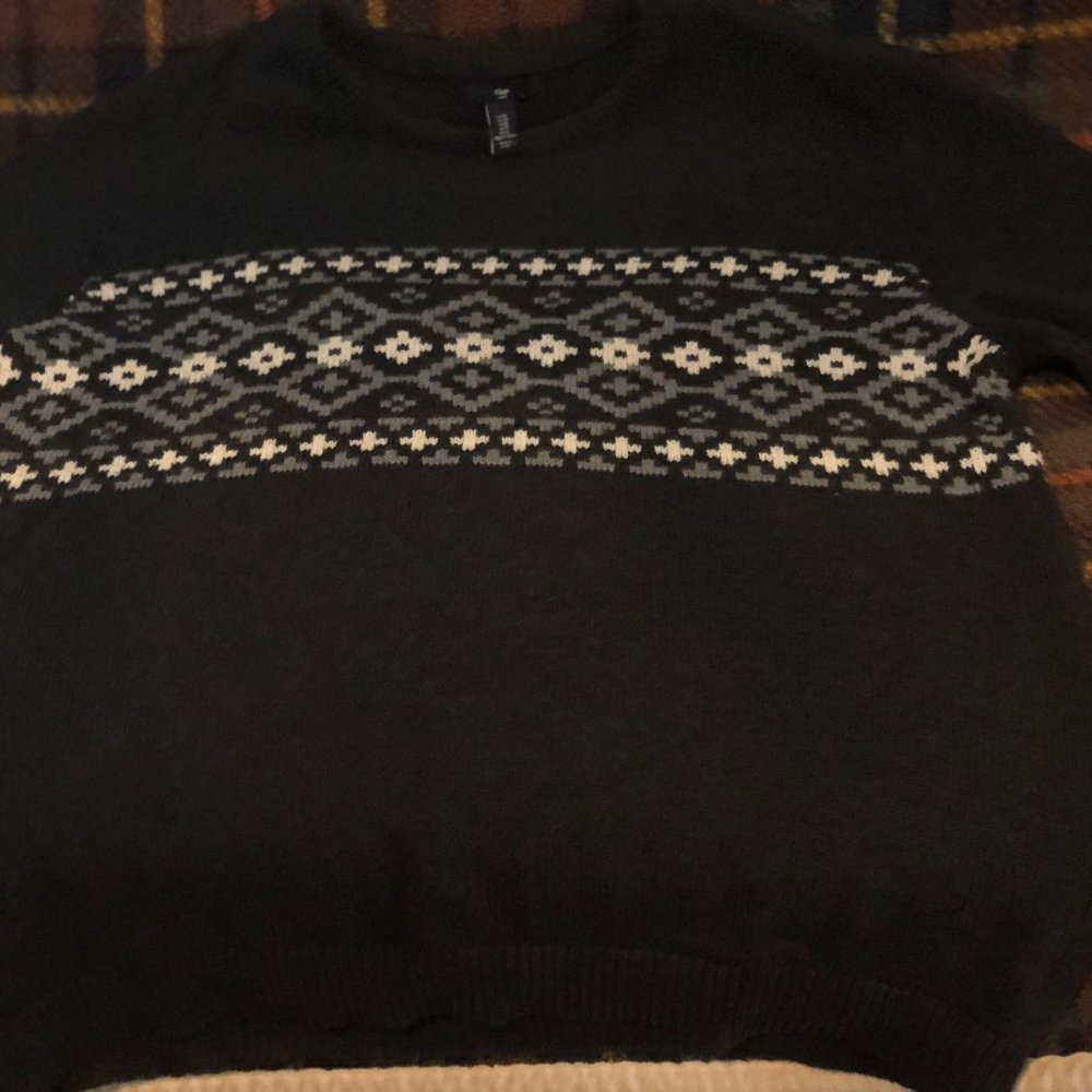 GAP SWEATER